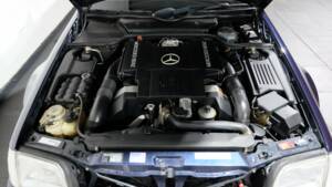 Image 29/33 de Mercedes-Benz 500 SL (1990)