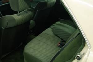 Bild 30/50 von Mercedes-Benz 280 SE (1984)