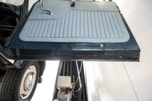 Image 46/50 of Morris Minor 1000 Traveller (1968)