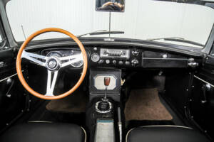 Image 7/50 de MG MGB (1967)