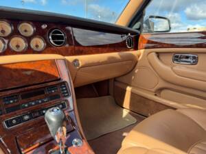 Image 17/44 of Bentley Arnage Green Label (2000)