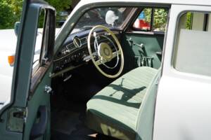 Immagine 4/22 di Mercedes-Benz 190 Db (1961)