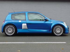 Imagen 5/100 de Renault Clio II V6 (2004)