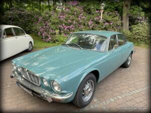 Bild 25/28 von Jaguar XJ 6 4.2 (1974)