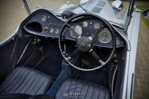 Image 19/22 of AC Six 16/80 (1936)