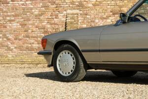 Bild 43/50 von Mercedes-Benz 560 SL (1987)