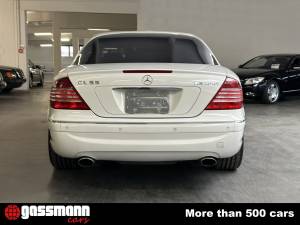 Immagine 7/15 di Mercedes-Benz CL 55 AMG (2002)