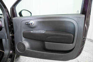 Image 35/48 de FIAT 500 C (2014)