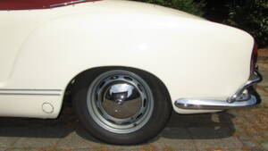 Immagine 7/45 di Volkswagen Karmann Ghia 1300 (1965)