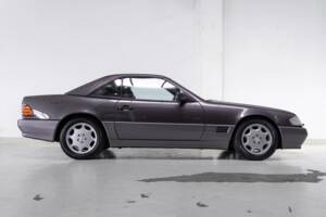Image 3/37 of Mercedes-Benz SL 320 (1993)
