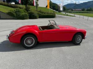 Image 6/8 of MG MGA 1600 (1961)