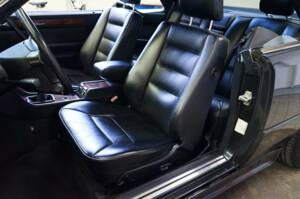 Afbeelding 22/35 van Mercedes-Benz 300 CE-24 (1992)