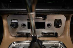 Bild 27/31 von Jaguar XJ 6 2.8 (1970)