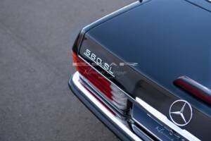 Image 30/37 of Mercedes-Benz 560 SL (1989)