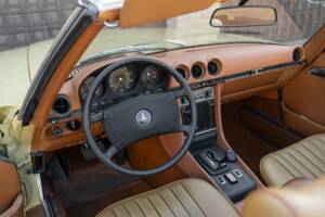 Image 37/50 de Mercedes-Benz 450 SL (1977)