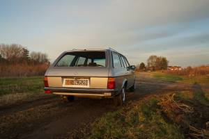 Image 21/22 of Mercedes-Benz 240 TD (1981)