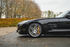 Image 63/100 de Mercedes-Benz SLS AMG Roadster (2011)