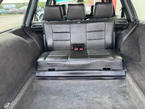 Bild 8/54 von Mercedes-Benz 300 TD Turbo (1993)