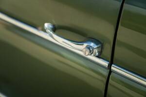 Image 19/50 of Mercedes-Benz 220 SE b (1964)