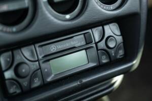 Bild 32/50 von Mercedes-Benz 190 E (1988)