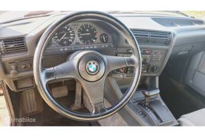 Afbeelding 18/36 van BMW 325ix Touring (1991)