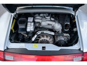 Image 26/26 of Porsche 911 Carrera (1997)