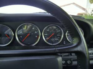 Image 36/42 of Porsche 911 Carrera 2 (1900)