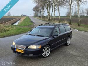 Imagen 2/32 de Volvo V 70 2.4 (2006)
