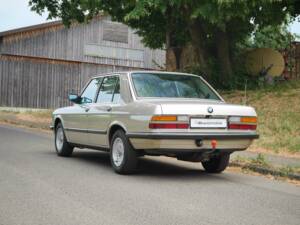 Image 5/42 of BMW 528i (1900)