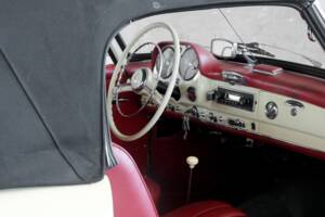 Image 23/50 de Mercedes-Benz 190 SL (1960)