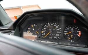 Bild 50/61 von Mercedes-Benz 500 E (1992)