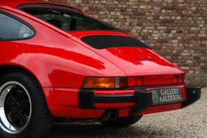 Afbeelding 40/50 van Porsche 911 Carrera 3.2 (1988)