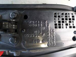 Image 17/49 of Mercedes-Benz 190 E 2.3-16 (1984)