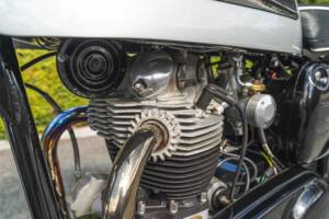 Image 5/10 of Norton 650 SS (1964)