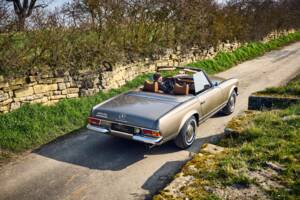 Image 2/31 of Mercedes-Benz 280 SL (1969)