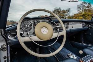 Afbeelding 2/7 van Mercedes-Benz 280 SL (1969)