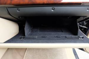 Afbeelding 33/95 van Land Rover Range Rover 4.6 Vogue (2002)