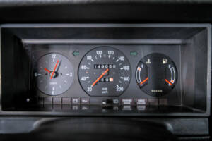 Image 19/50 of Volvo 240 (1983)