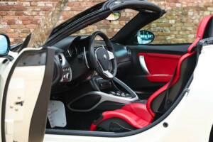 Immagine 49/50 di Alfa Romeo 8C Spider (2009)