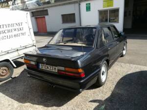 Afbeelding 1/8 van BMW M 535i (1987)
