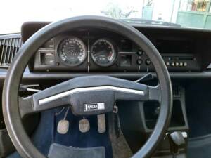 Image 25/48 de Lancia Gamma Coupe 2000 (1979)