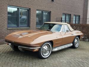 Bild 4/8 von Chevrolet Corvette Sting Ray Convertible (1964)