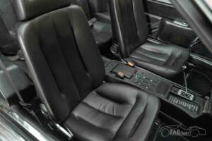 Image 17/19 of Ferrari Mondial Quattrovalvole (1984)