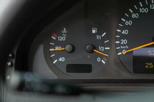 Image 50/50 of Mercedes-Benz E 430 (2000)