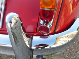 Image 43/174 of Jaguar XK 150 3.4 S OTS (1958)