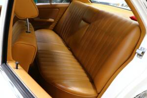 Bild 19/25 von Mercedes-Benz 280 E (1977)