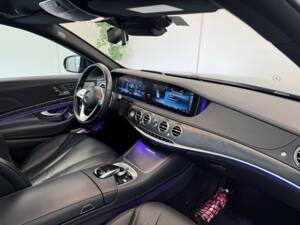 Image 19/30 of Mercedes-Benz S 350 d L (2018)