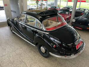 Bild 9/20 von BMW 502 - 3.2 Litre Super (1961)