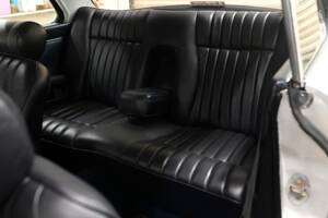 Image 22/26 of Jaguar XJ 6 C 4.2 (1976)