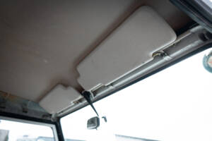 Bild 43/98 von Land Rover Defender 110 Td5 (1999)